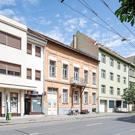 Saint Seven Apartment Szeged Exterior photo