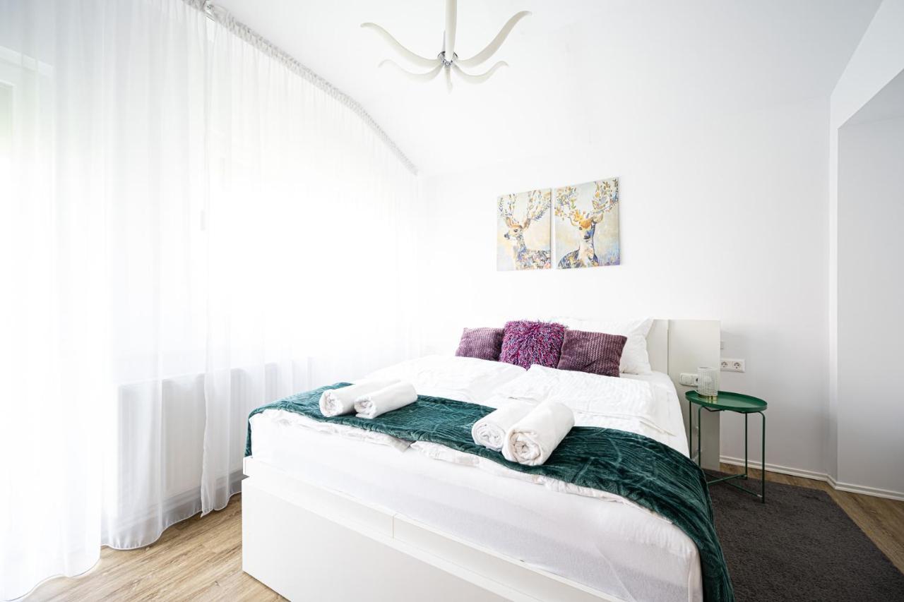 Saint Seven Apartment Szeged Exterior photo